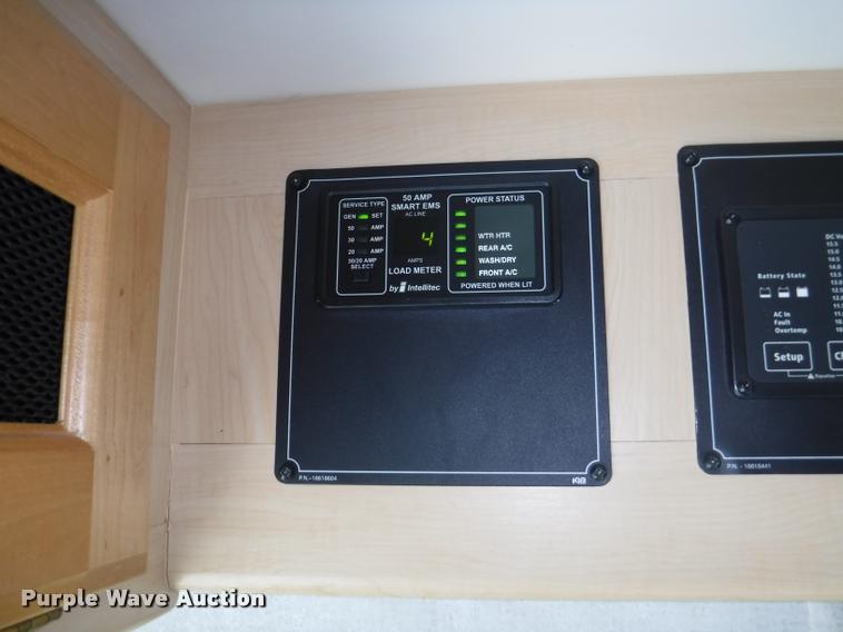 image for item K5967 2003 Holiday Rambler Ambassador RV