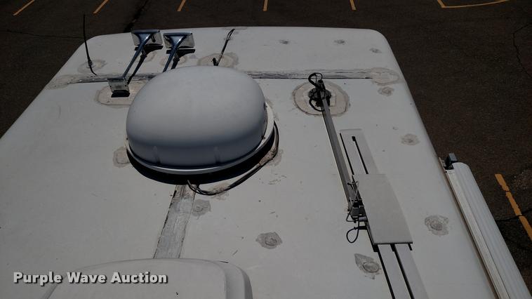 image for item K5967 2003 Holiday Rambler Ambassador RV