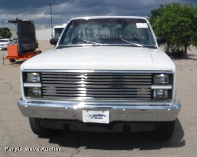 image for item K5968 1983 Chevrolet Silverado 10 pickup truck