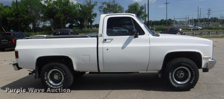 image for item K5968 1983 Chevrolet Silverado 10 pickup truck