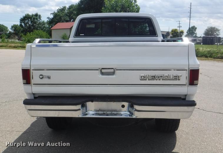 image for item K5968 1983 Chevrolet Silverado 10 pickup truck