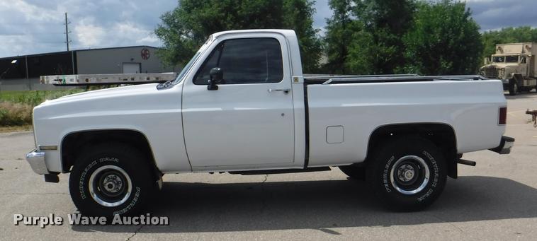 image for item K5968 1983 Chevrolet Silverado 10 pickup truck