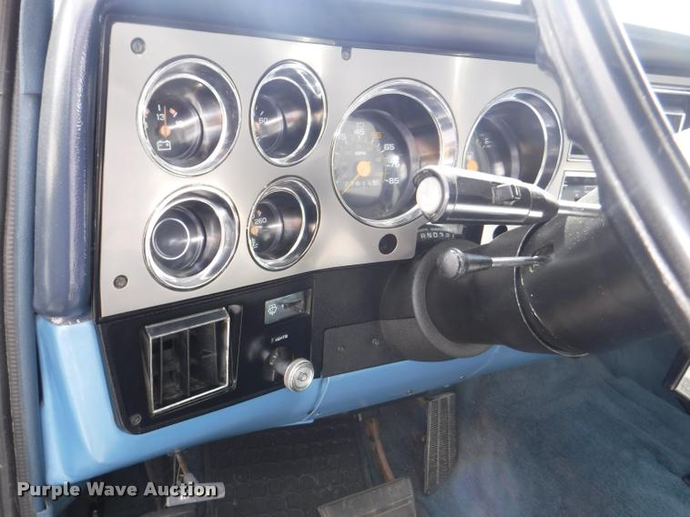image for item K5968 1983 Chevrolet Silverado 10 pickup truck