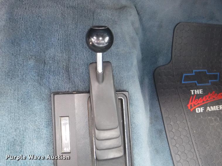 image for item K5968 1983 Chevrolet Silverado 10 pickup truck