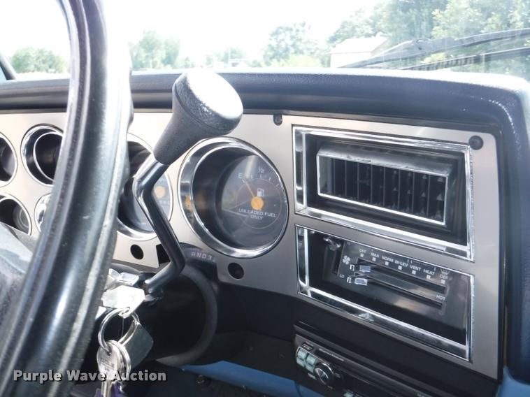 image for item K5968 1983 Chevrolet Silverado 10 pickup truck