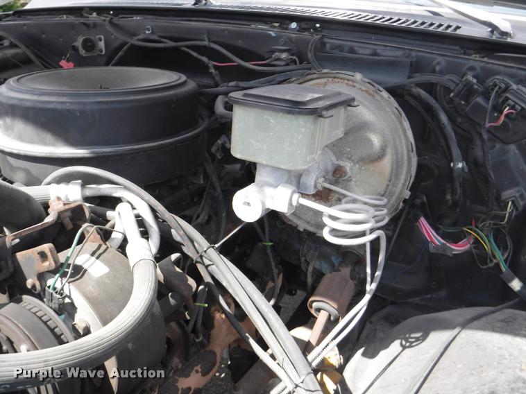 image for item K5968 1983 Chevrolet Silverado 10 pickup truck