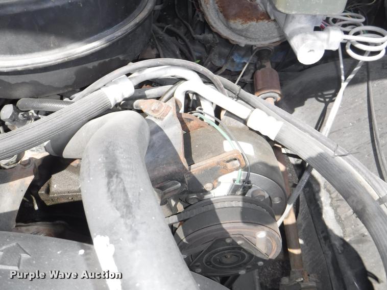 image for item K5968 1983 Chevrolet Silverado 10 pickup truck