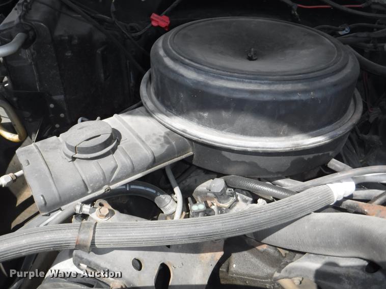 image for item K5968 1983 Chevrolet Silverado 10 pickup truck