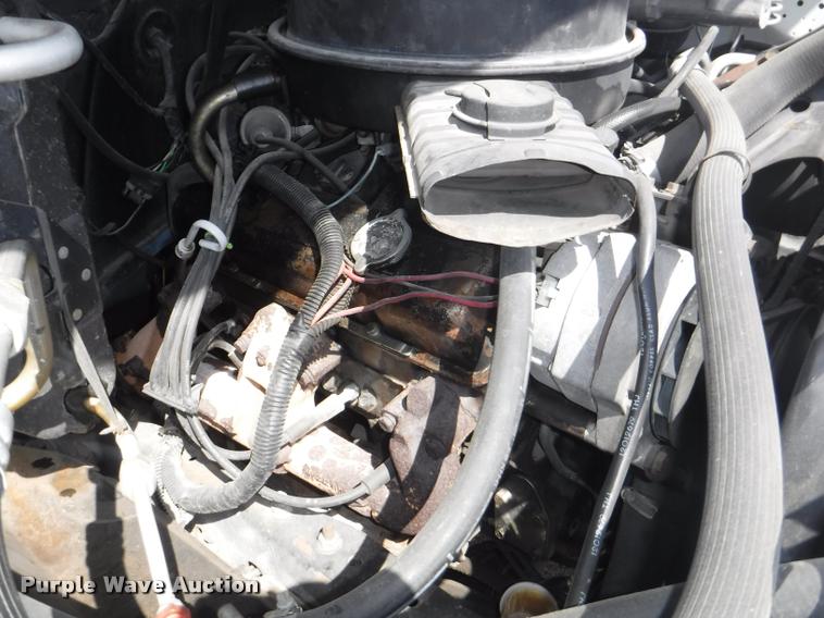 image for item K5968 1983 Chevrolet Silverado 10 pickup truck