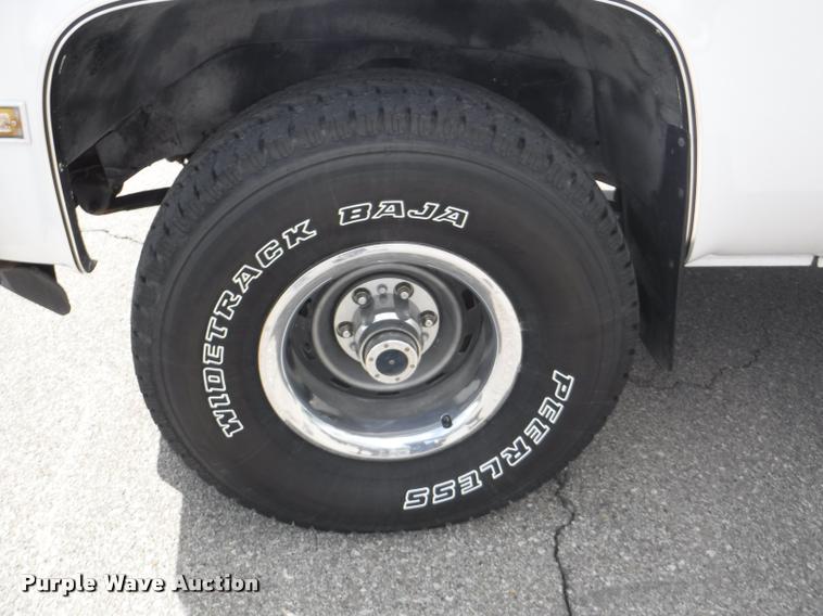 image for item K5968 1983 Chevrolet Silverado 10 pickup truck