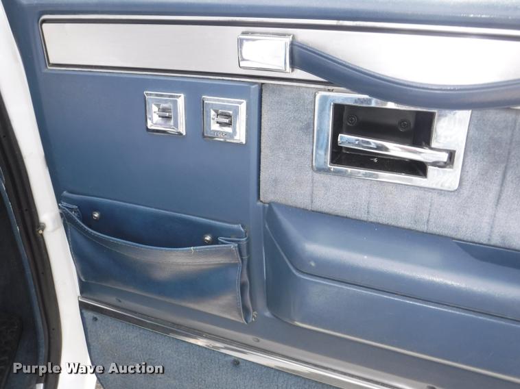 image for item K5968 1983 Chevrolet Silverado 10 pickup truck