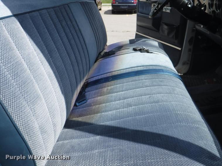 image for item K5968 1983 Chevrolet Silverado 10 pickup truck