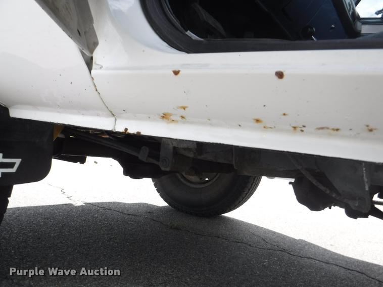 image for item K5968 1983 Chevrolet Silverado 10 pickup truck