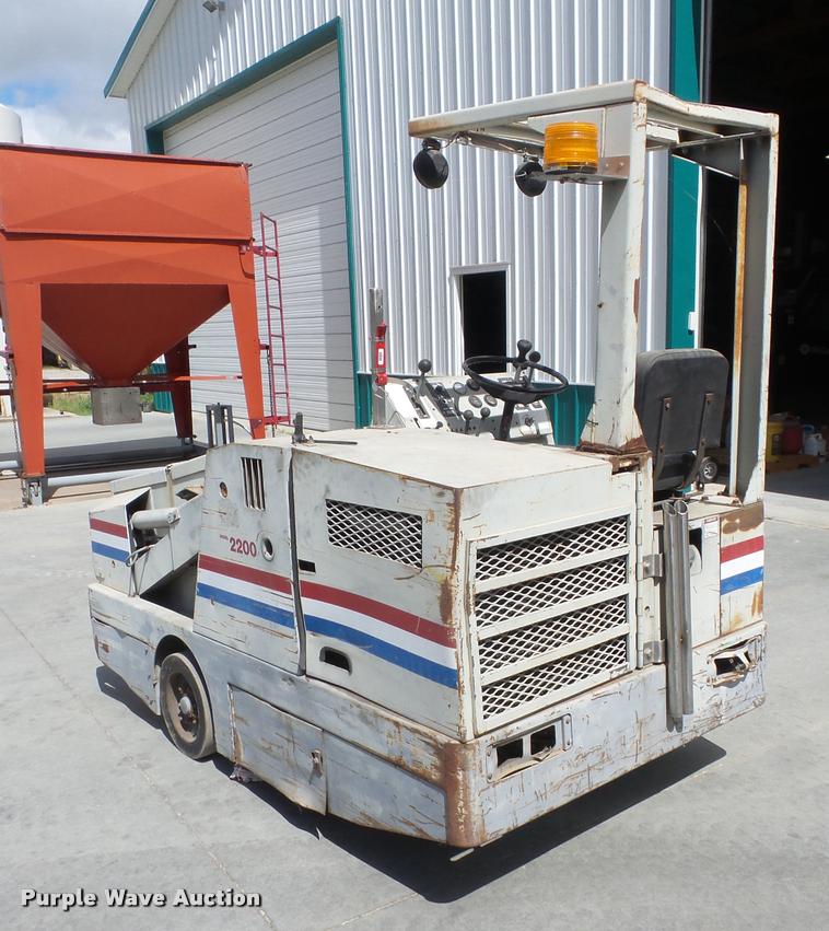 image for item K6467 Clark American-Lincoln 220 sweeper