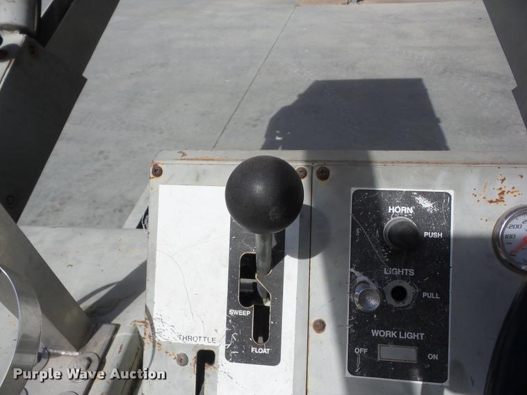 image for item K6467 Clark American-Lincoln 220 sweeper