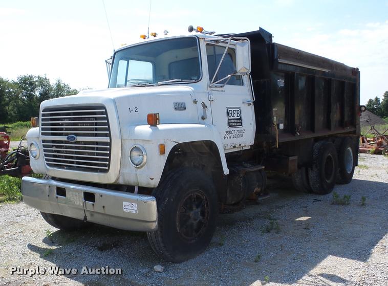 image for item K6474 1978 Ford 8000 dump truck