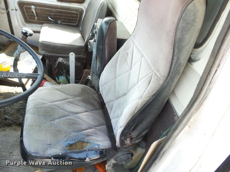 image for item K6474 1978 Ford 8000 dump truck