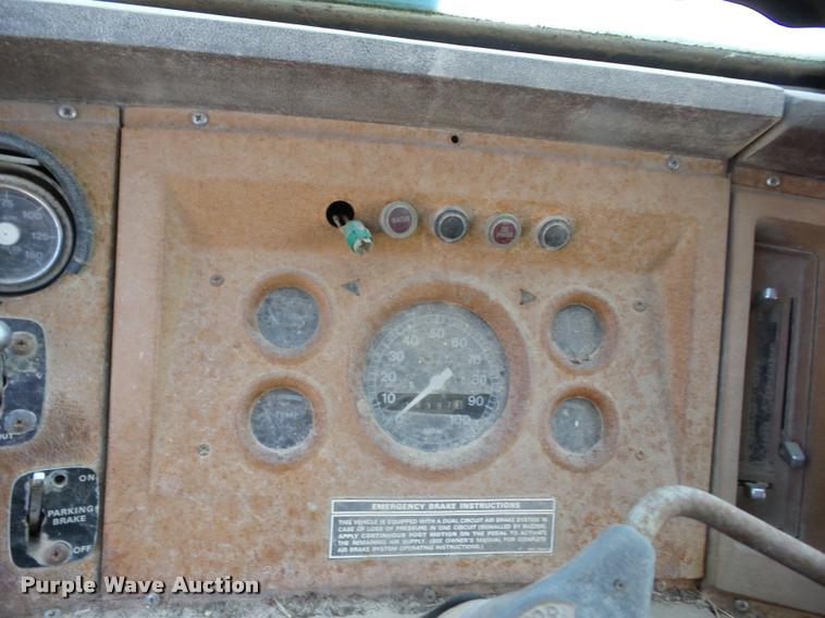 image for item K6474 1978 Ford 8000 dump truck