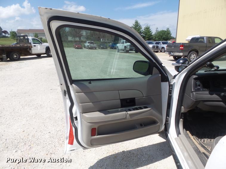 image for item K7601 2008 Ford Crown Victoria Police Interceptor