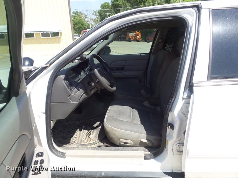 image for item K7601 2008 Ford Crown Victoria Police Interceptor