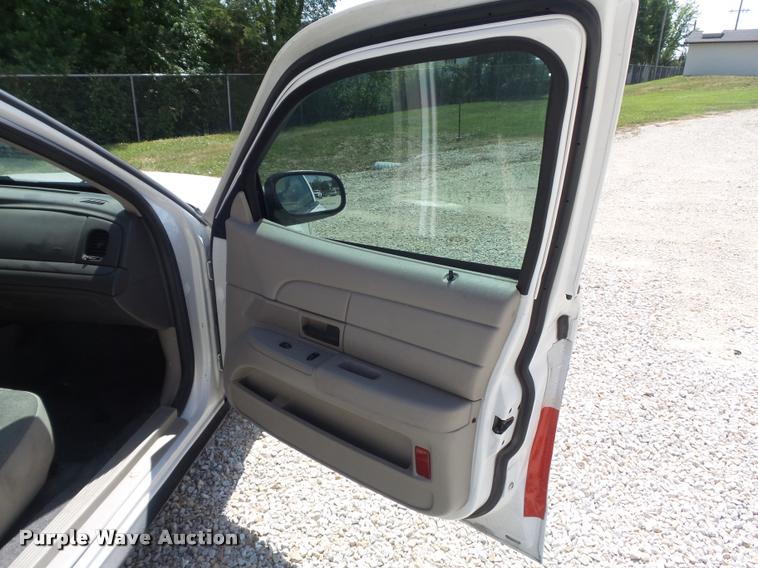 image for item K7601 2008 Ford Crown Victoria Police Interceptor