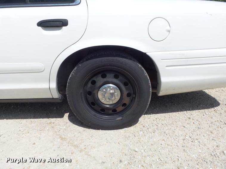 image for item K7603 2008 Ford Crown Victoria Police Interceptor