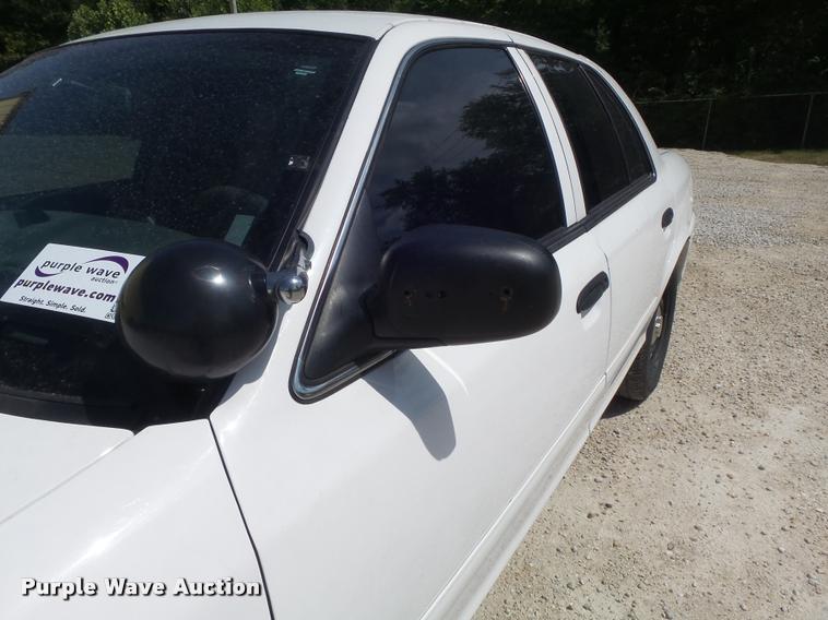 image for item K7603 2008 Ford Crown Victoria Police Interceptor