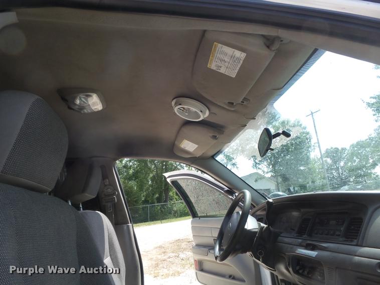 image for item K7603 2008 Ford Crown Victoria Police Interceptor