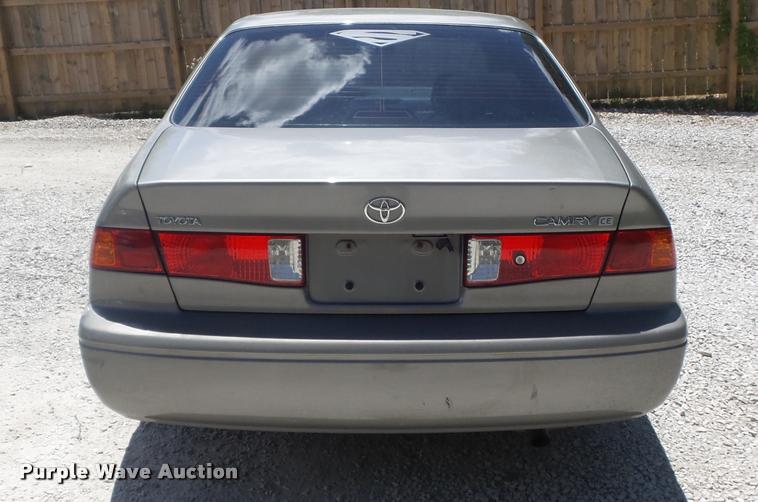 image for item K7605 2000 Toyota Camry