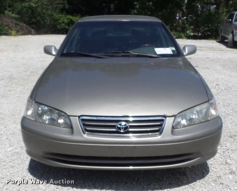 image for item K7605 2000 Toyota Camry