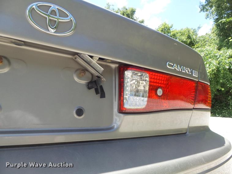 image for item K7605 2000 Toyota Camry