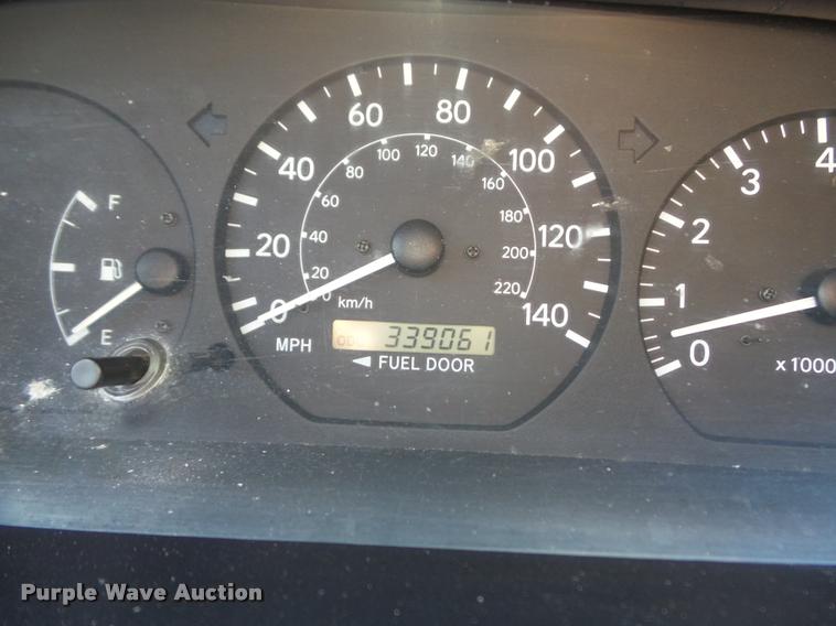 image for item K7605 2000 Toyota Camry