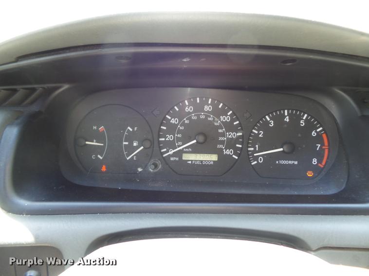 image for item K7605 2000 Toyota Camry