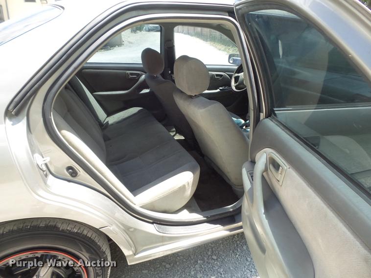 image for item K7605 2000 Toyota Camry