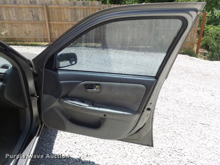 image for item K7605 2000 Toyota Camry