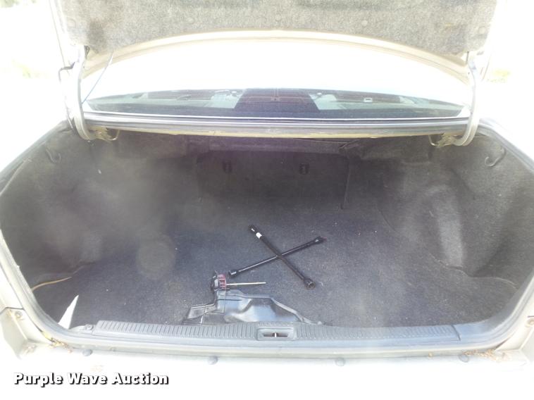 image for item K7605 2000 Toyota Camry