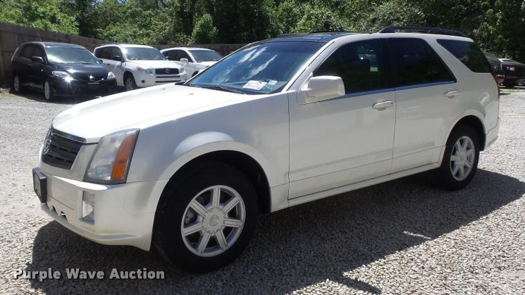 image for item K7647 2004 Cadillac SRX SUV