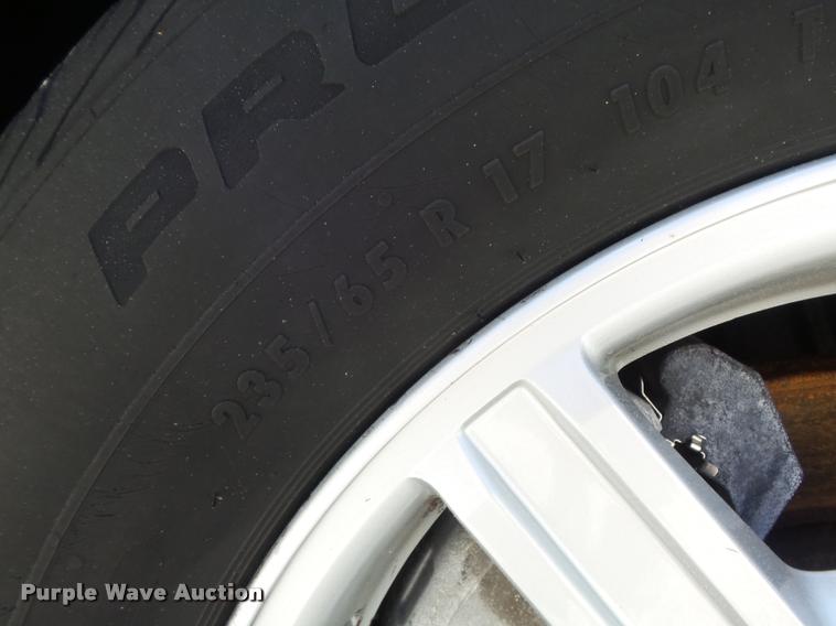 image for item K7647 2004 Cadillac SRX SUV