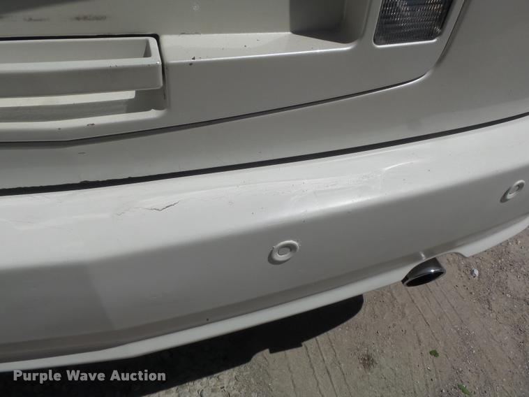 image for item K7647 2004 Cadillac SRX SUV