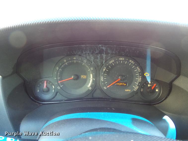 image for item K7647 2004 Cadillac SRX SUV