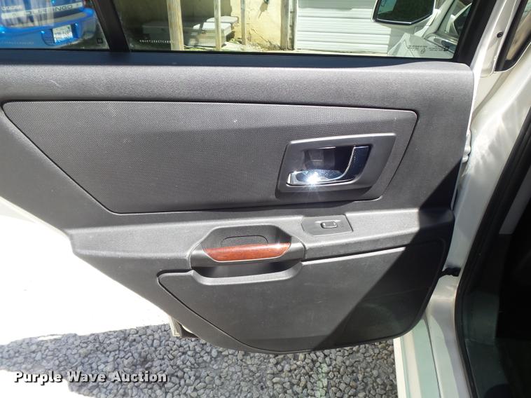 image for item K7647 2004 Cadillac SRX SUV