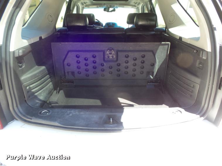 image for item K7647 2004 Cadillac SRX SUV