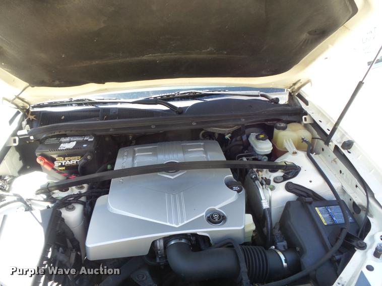 image for item K7647 2004 Cadillac SRX SUV