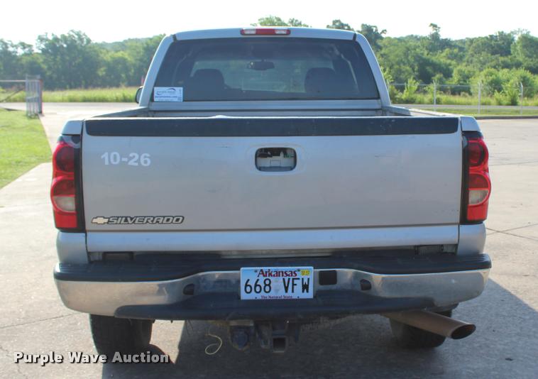 image for item L3167 2007 Chevrolet Silverado Classic 2500HD Ext. Cab pickup truck