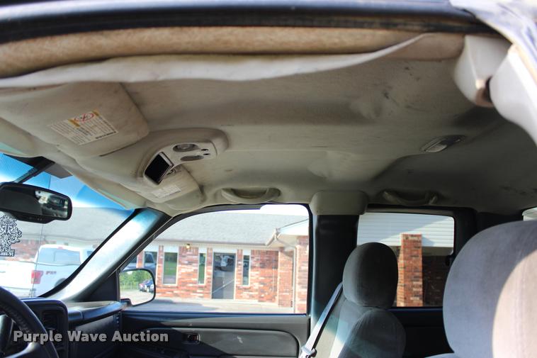 image for item L3167 2007 Chevrolet Silverado Classic 2500HD Ext. Cab pickup truck