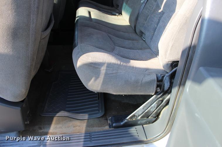 image for item L3167 2007 Chevrolet Silverado Classic 2500HD Ext. Cab pickup truck