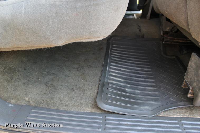 image for item L3167 2007 Chevrolet Silverado Classic 2500HD Ext. Cab pickup truck