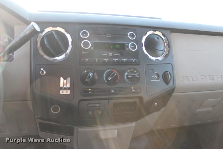 image for item L3168 2009 Ford F350 Super Duty XLT SuperCab pickup truck