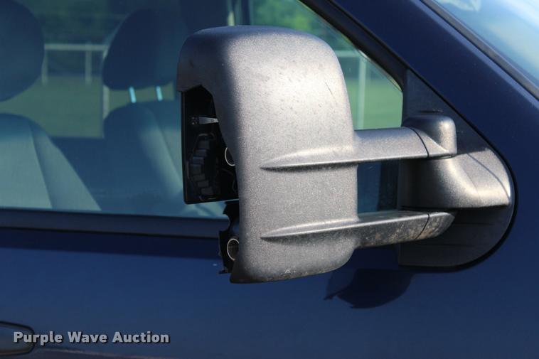 image for item L3169 2010 Chevrolet Silverado 2500HD Z71 Crew Cab pickup truck