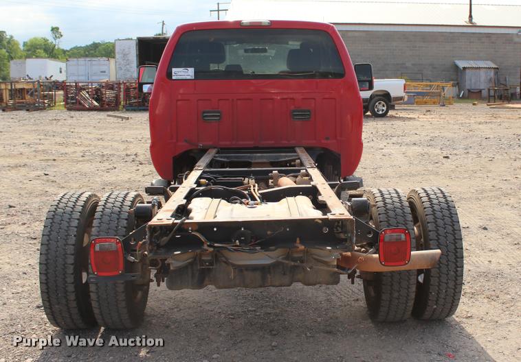 image for item L3174 2011 Ford F550 Super Duty XLT SuperCab truck cab and chassis